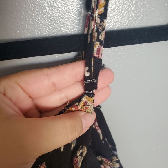 Live 4 truth floral cold shoulder top M - Picture 11 of 12